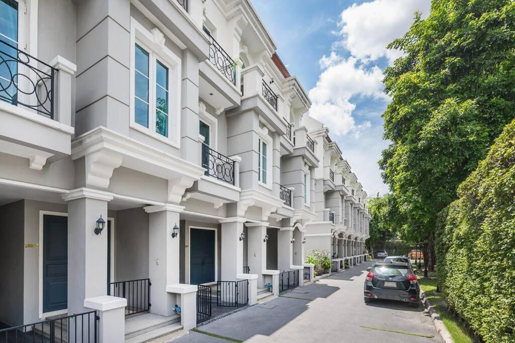 Miq_home404/asok Bts/resort Pool/10pax/1000mbwifi วิลล่า